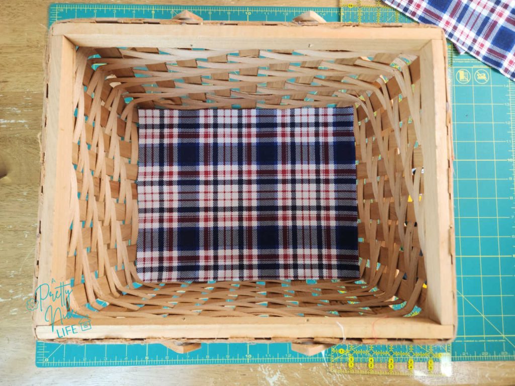 Bottom fabric piece for the diy picnic basket liner sewing pattern. It should fit perfectly, no seam allowance needed for this one, to keep the basket liner from bunching inside.